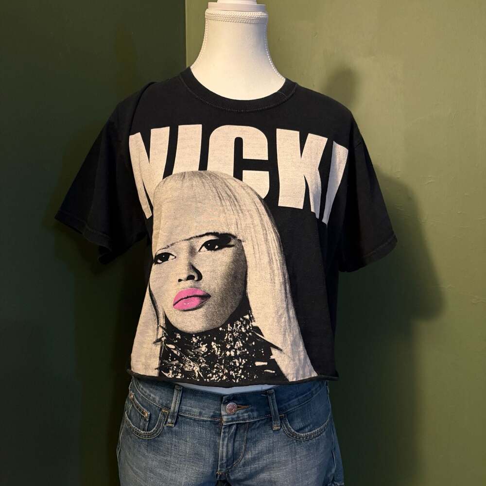 Nicki Minaj Graphic Crop Top T-Shirt Black Size M